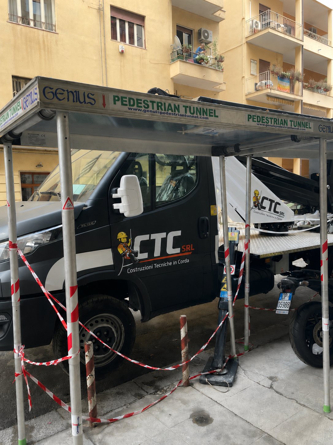 Tunnel pedonale Genius installato in cantiere CTC